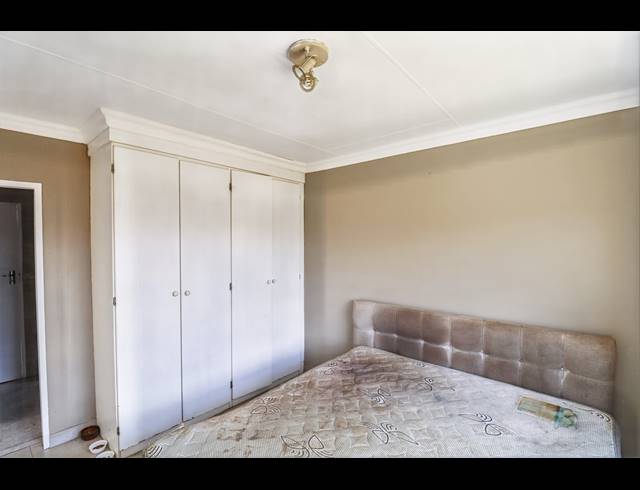 2 BEDROOM TOWNHOUSE FOR SALE IN HALFWAY GARDENS